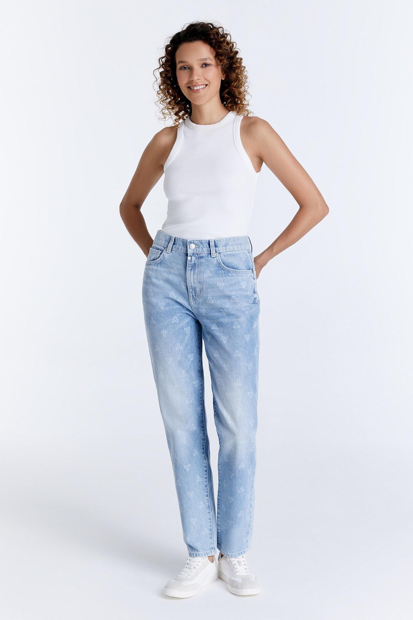 Daisy Mid Waist Mom Jean - Light Blue Print L28
