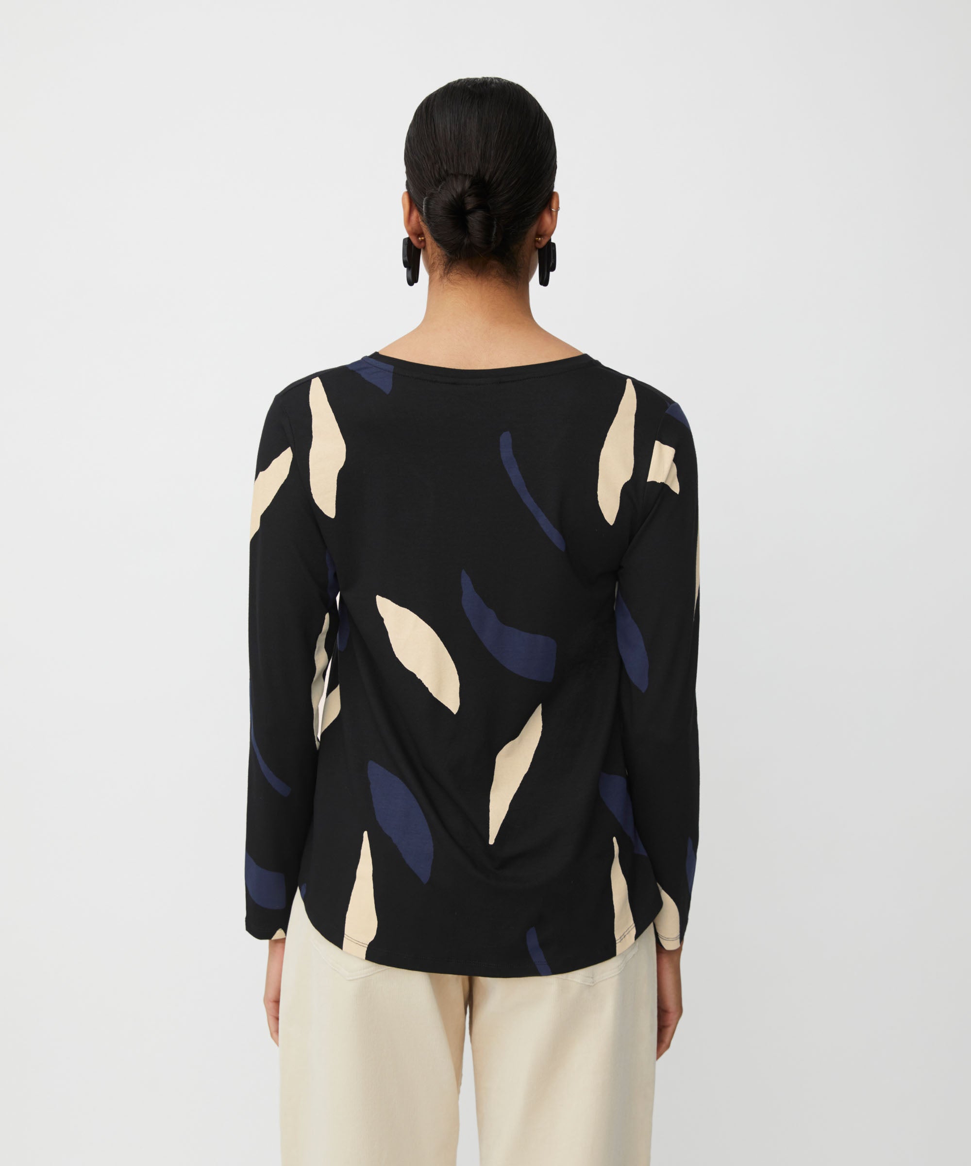 1011411 MaBadisna Top - Navy Blazer