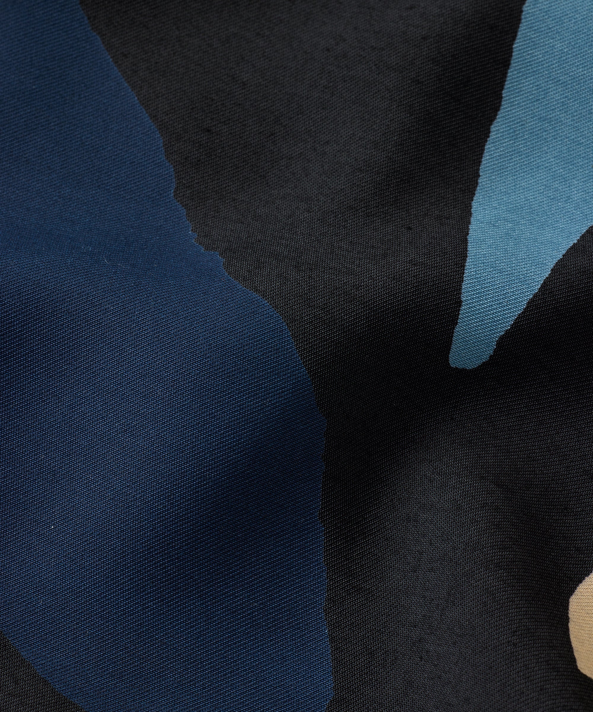 1011261 MaDelvion Top - Proven Blue