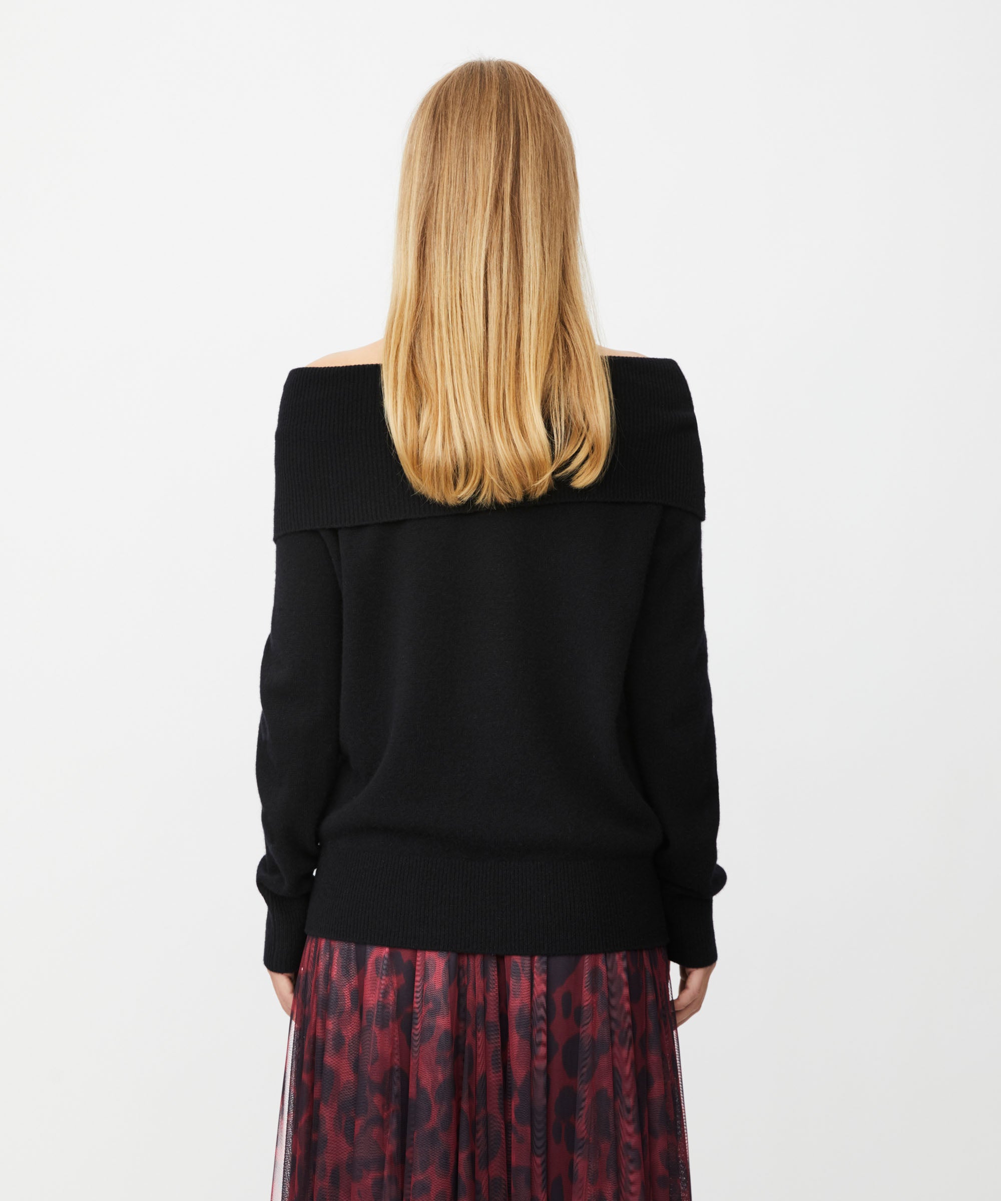 1011540 MaFloraia Sweater - Black