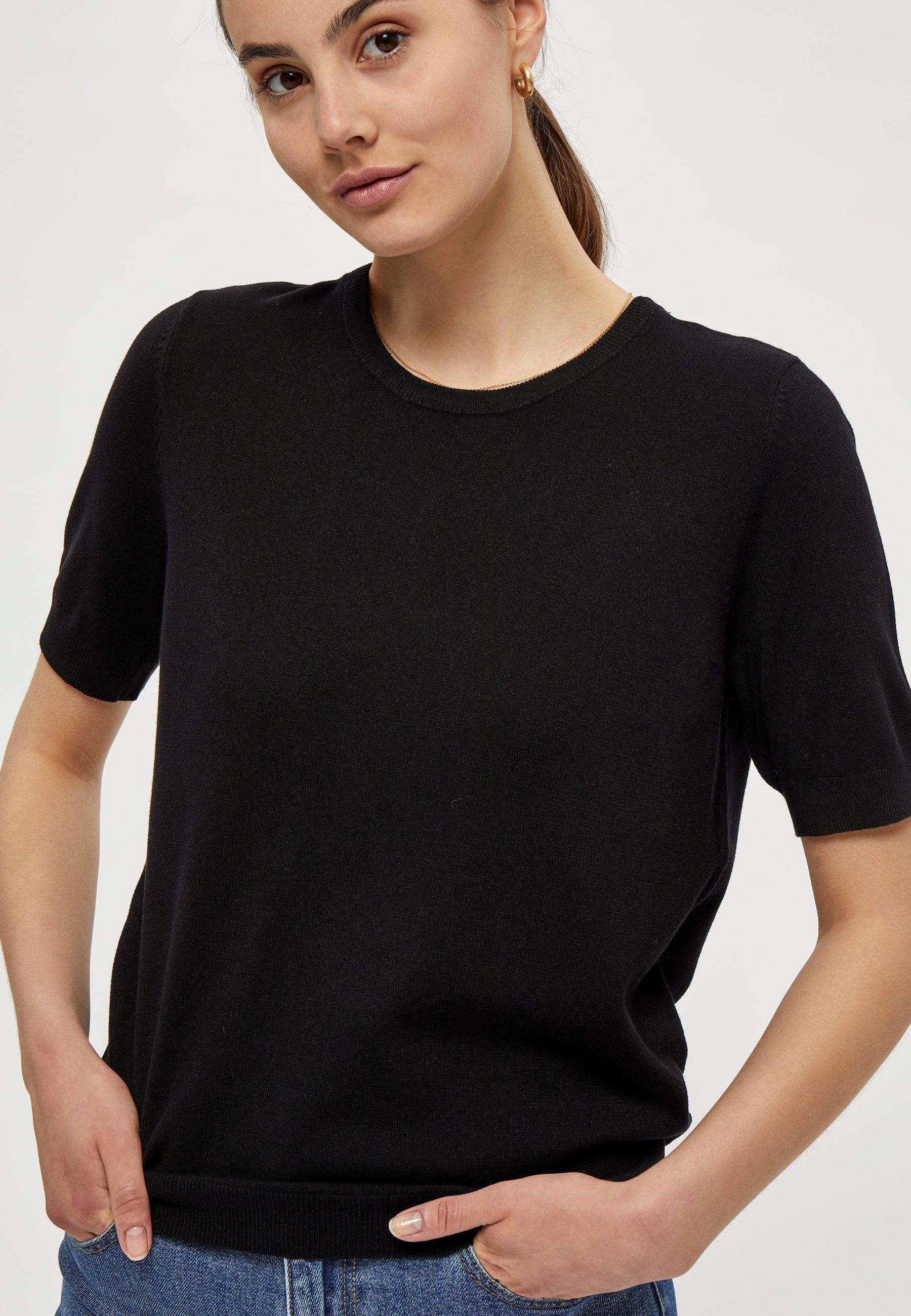 PC5010 Tana Short Sleeve Sweater - Black