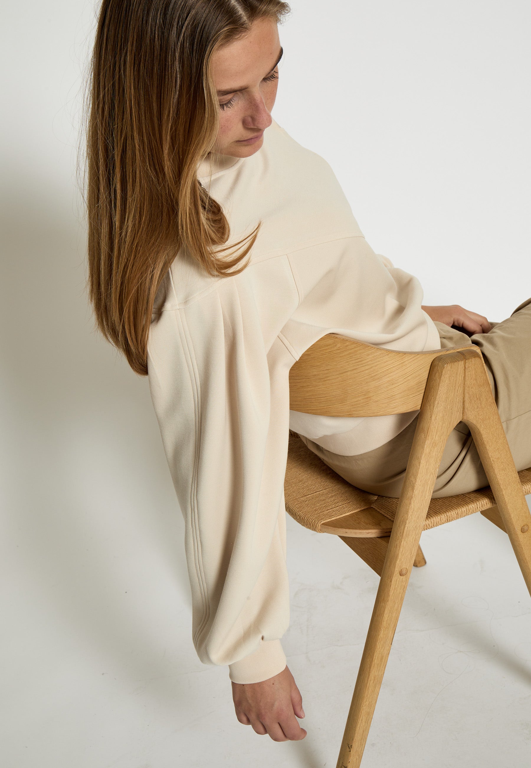 PC8452 Dicette Batleeve Sweatshirt - Sandshell