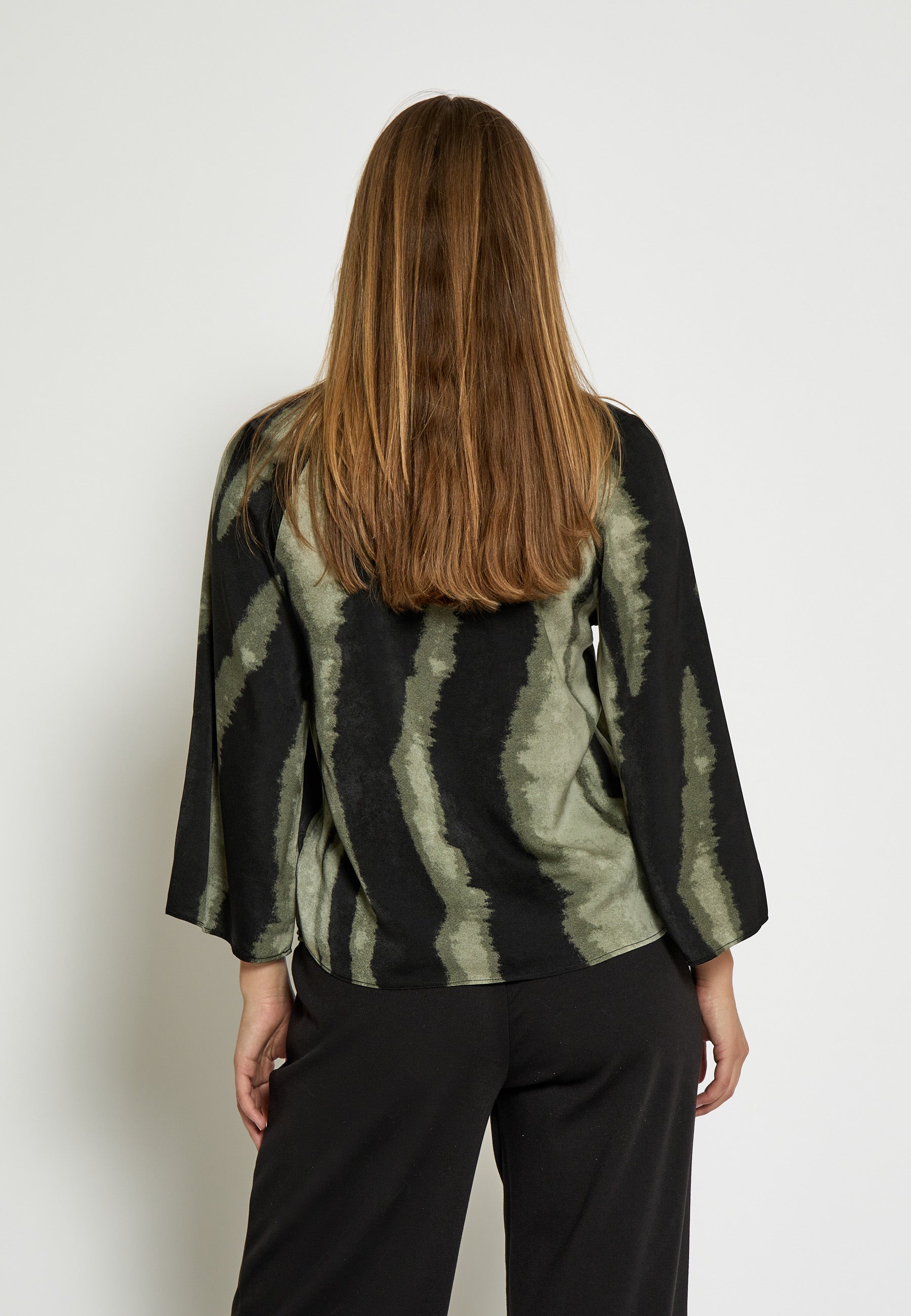 PC8507 Jeanne Blouse - Grape Leaf Print