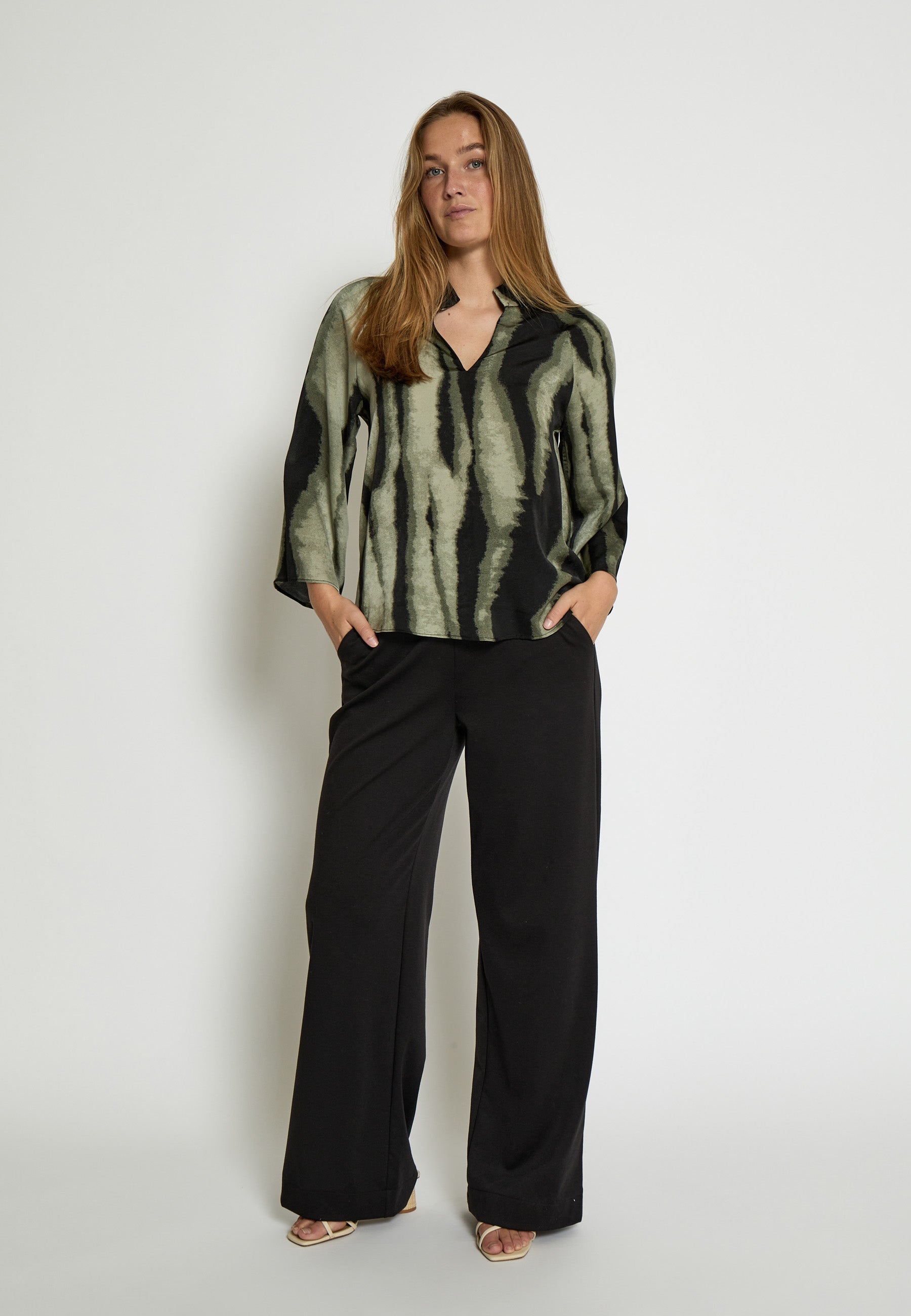 PC8507 Jeanne Blouse - Grape Leaf Print