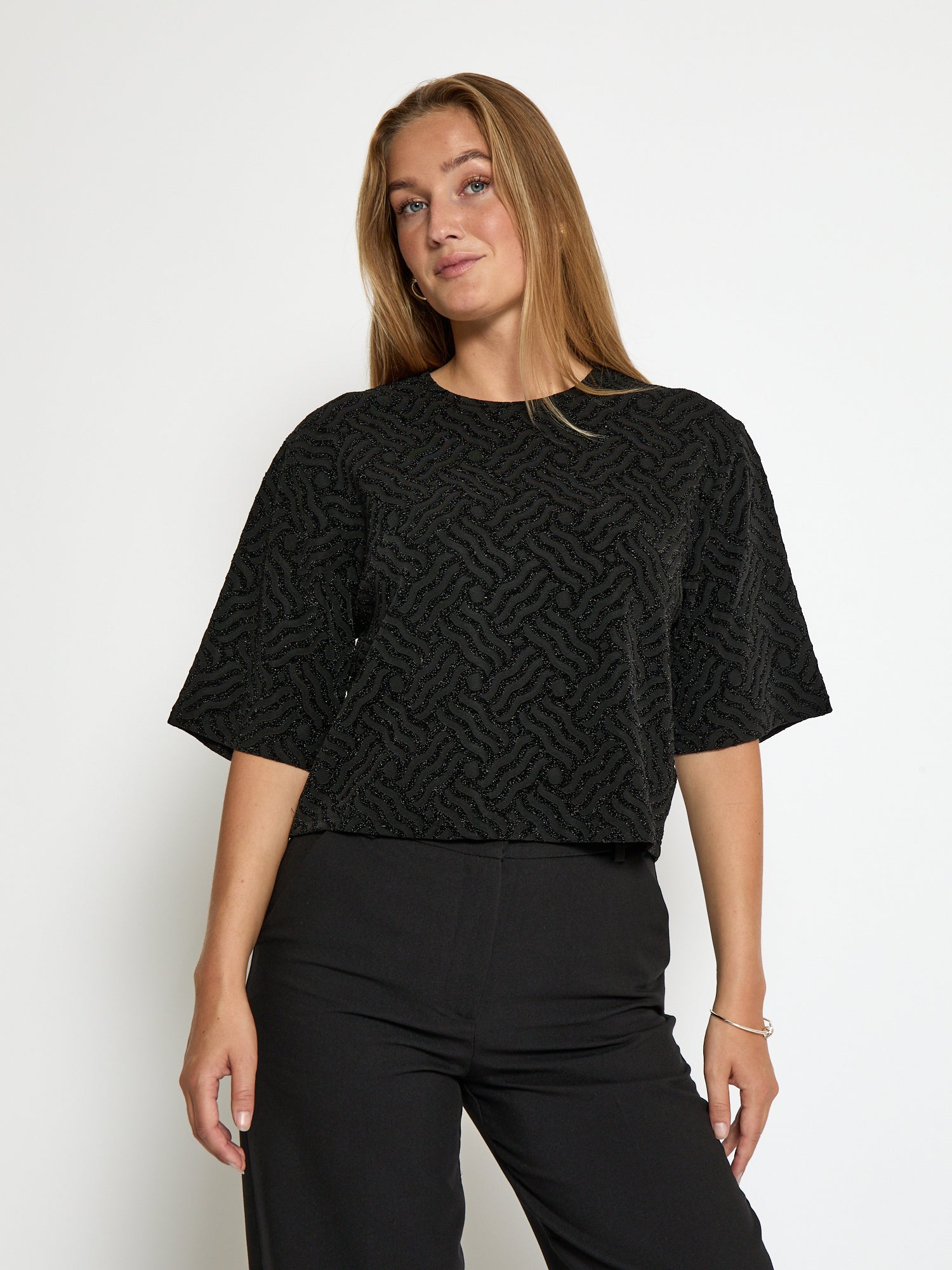 PC8583 Lia Top - BLACK JACQUARD