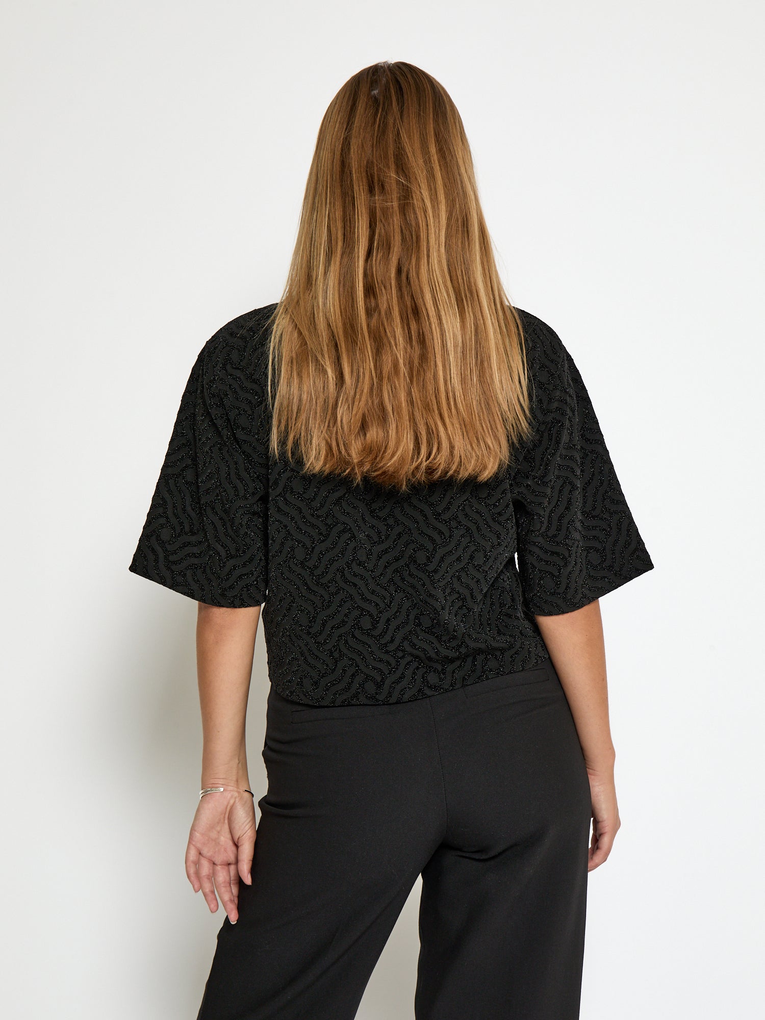 PC8583 Lia Top - BLACK JACQUARD