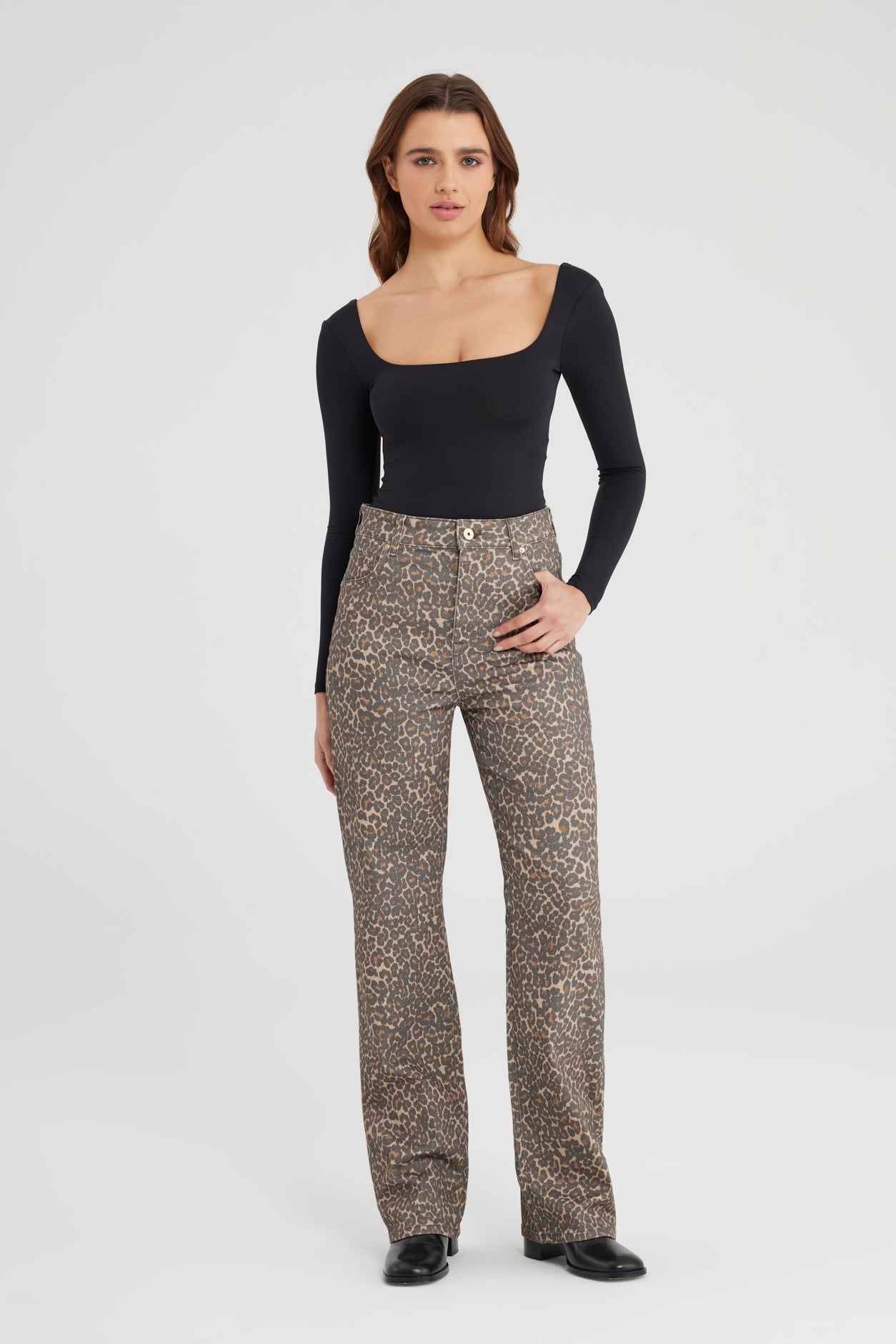 Sara High Waist Wide Fit Jeans - Leopard Print L30