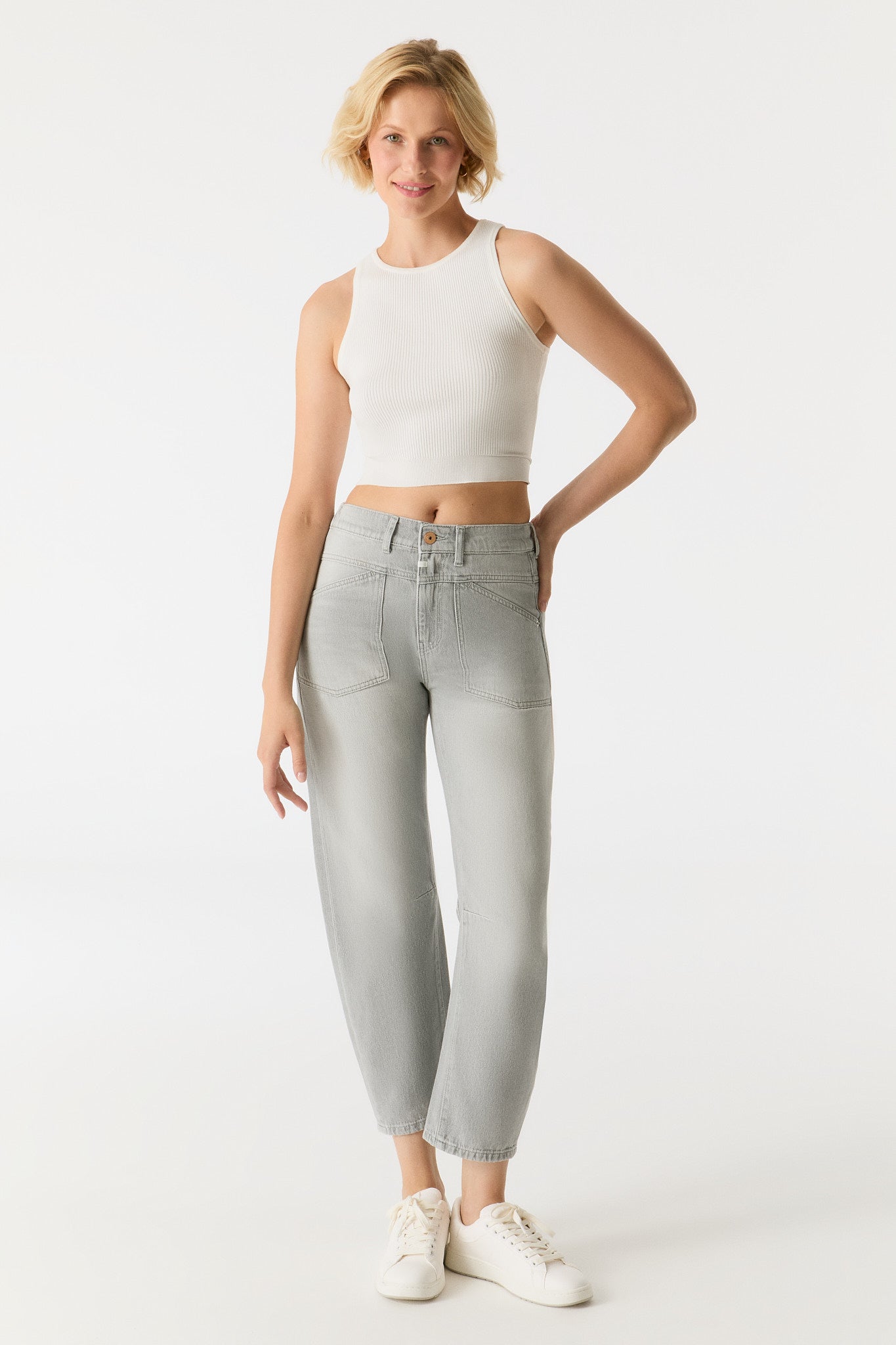 Selena Mid Waist Arch Jeans - Light Grey L01