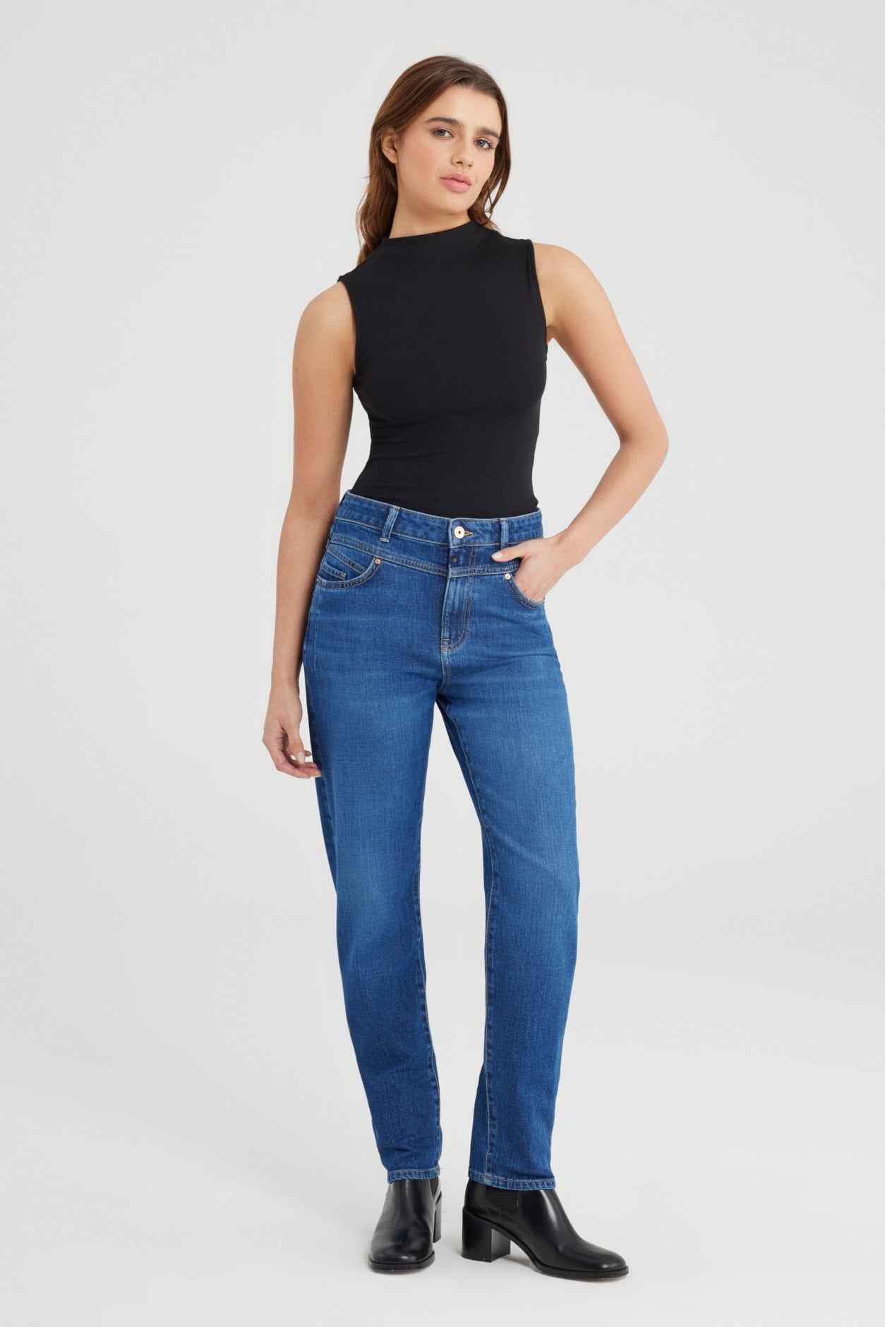 Victoria Boyfriend Jean - Astra Blue L32
